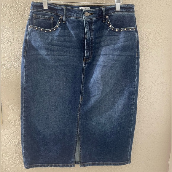 sofia by sofia vergara Dresses & Skirts - Sofia by Sofia Vergara Blue Denim Midi Skirt Size 12